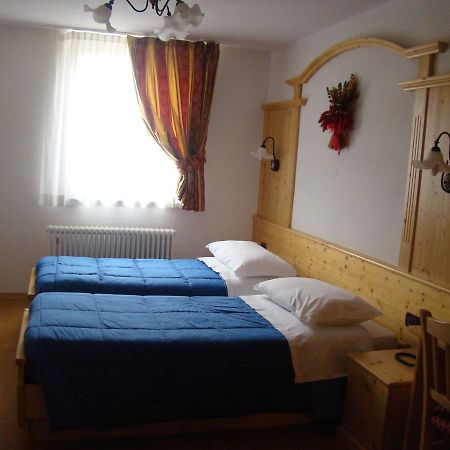 Hotel Pizzo Degli Uccelli Кастелло-Тезино Экстерьер фото